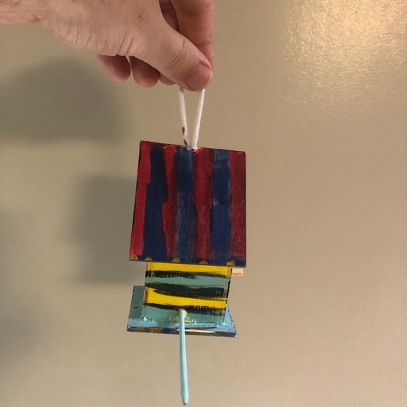 Painted birdhouse. - Picture 2 of 5